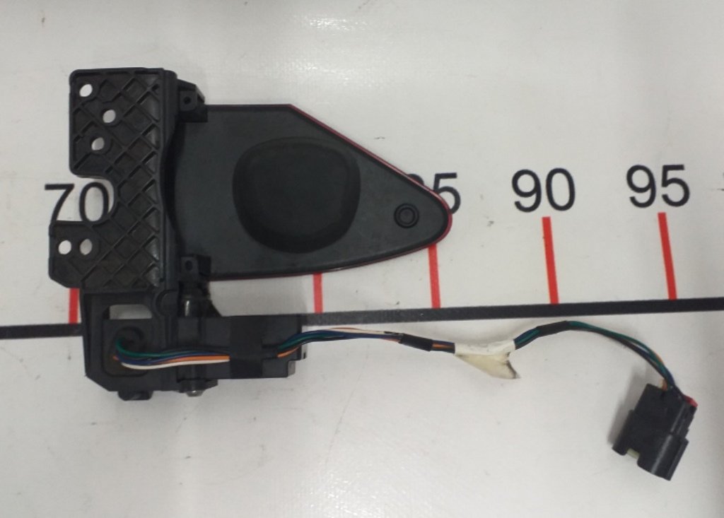 10 Люк порта зарядки с электроприводом Tesla model X S REST 1038548-00-I